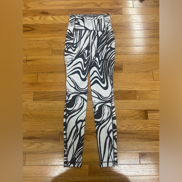 Lululemon Swift Speed High-Rise Tight 28" Spin Off Vapor Graphite Grey Size 2 - Picture 3 of 8